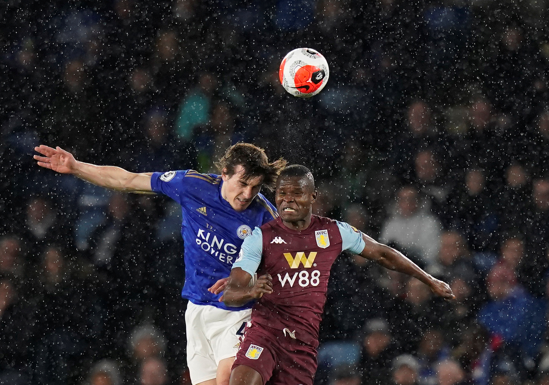 与他拥抱并 与他拥抱并